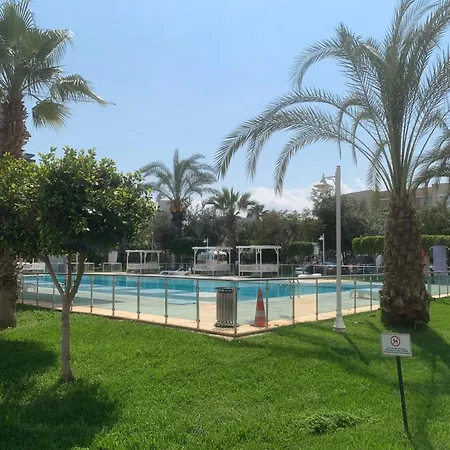 Flat In Caesar