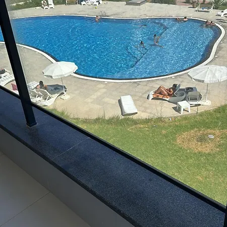 Flat In Caesar Daire *